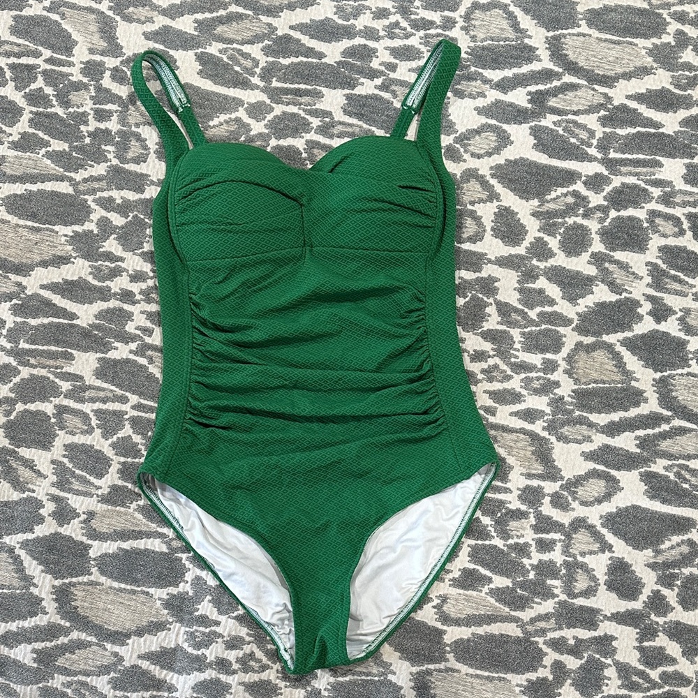 NIPTUCK Swim size 6 Green Ruched one piece Swimsuit